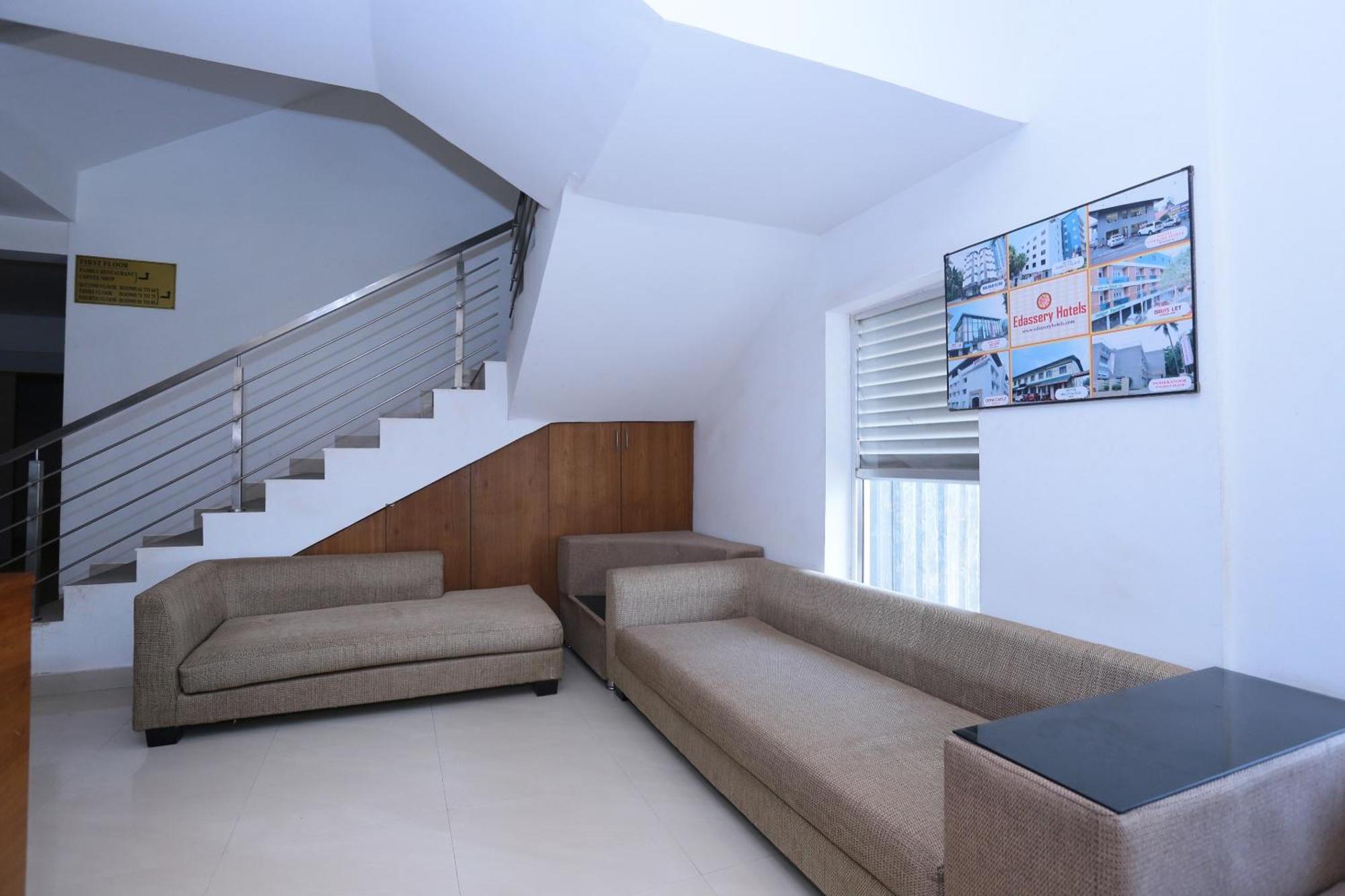 Super Townhouse Prince Palace Thiruvananthapuram Eksteriør bilde