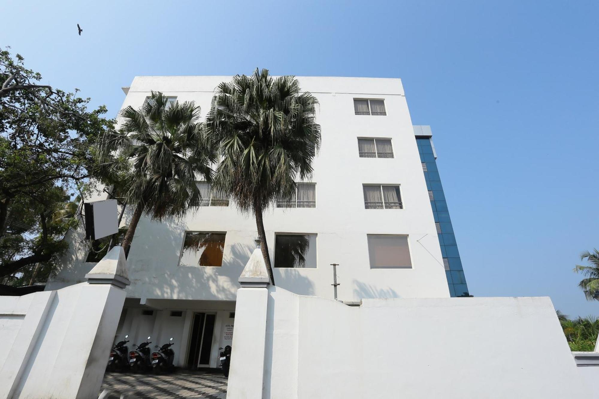 Super Townhouse Prince Palace Thiruvananthapuram Eksteriør bilde