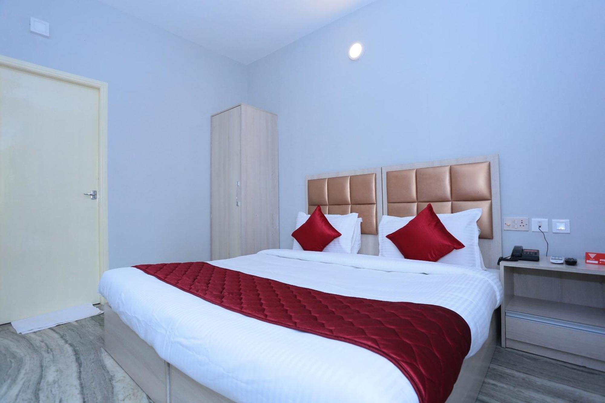 Super Townhouse Prince Palace Thiruvananthapuram Eksteriør bilde